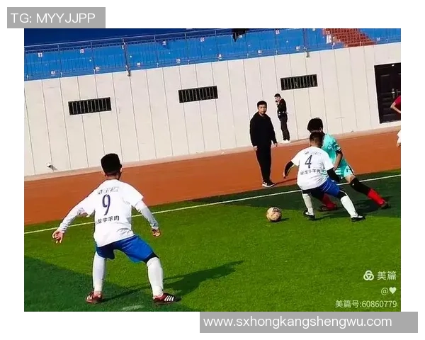 西藏足球球星的成长历程与绿茵场上拼搏奋斗故事